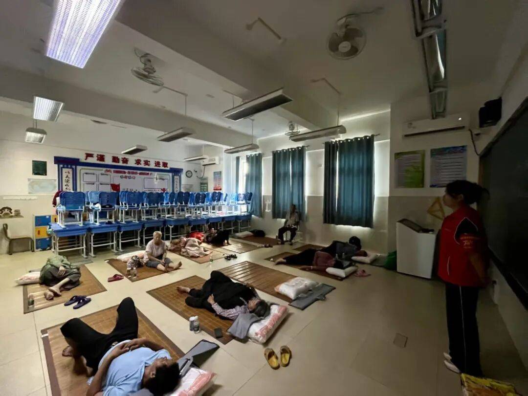 “桦加沙”同心护南沙→AG真人国际游戏防御(图2)