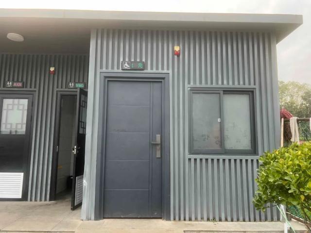 园适老化方面这些做得还不错但还有改进空间AG真人平台华商报记者走访了12座城市公(图18)